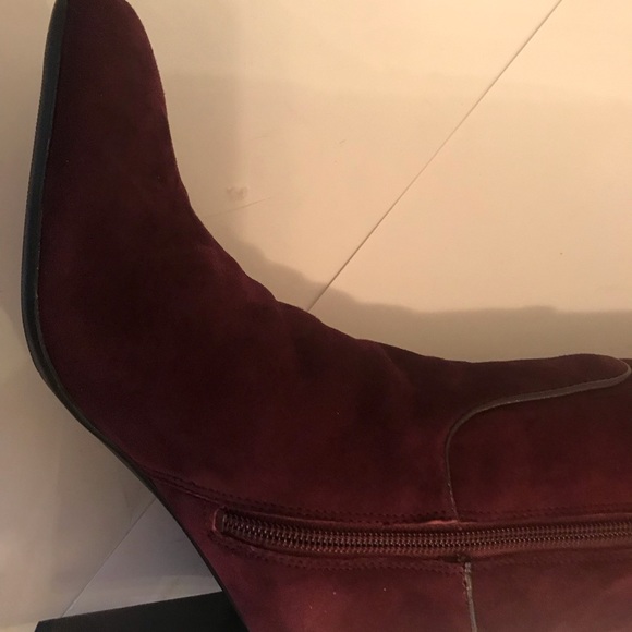Gorgeous Isaac Mizrahi Wine /Burgundy knee high Boots NIB 8.5 - Picture 10 of 16